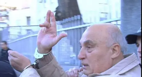 Белезници щракнаха на ръцете на Цар Киро