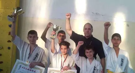 Титла и сребърен медал за каратеките на &bdquo;Русе&ldquo;