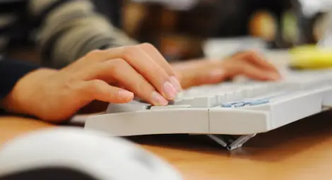 Променят Търговския закон, свързват всички регистри