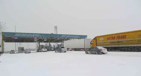 Възстановено е движението през Дунав мост