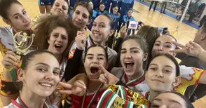 Девойките от „Любо Ганев-Автосвят“ спечелиха убедително Коледния турнир във Варна