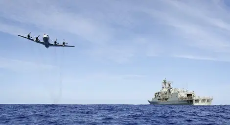 Малайзия: Помощник-пилотът на самолета не е звънял по мобилния