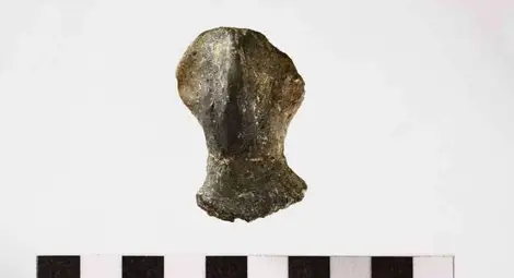 Гривна и кремъчни ножове на близо 7000 години откриха край Бъзовец