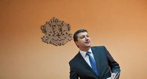 Стойнев: Няма да спираме "Южен поток"