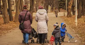 45 детегледачи са одобрени по проекта „Родители в заетост“