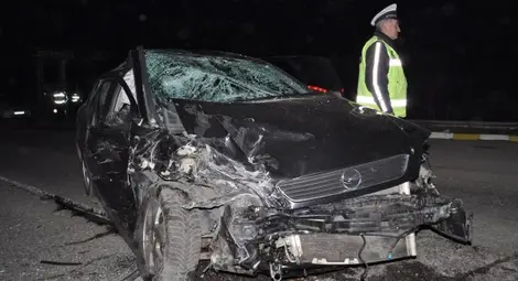 Хлапета свиха кола, минаха 338 км с нея и катастрофираха