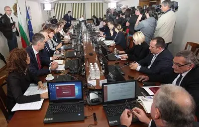 Панов и Цацаров се обявиха срещу промени в НК за неизбежна отбрана