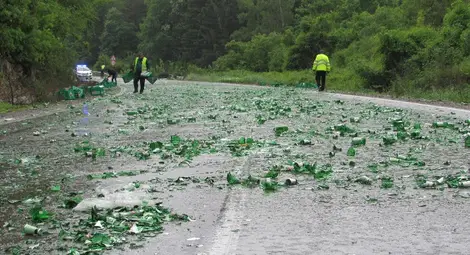 Катастрофа между два тира заля с бира пътя Русе-Бяла