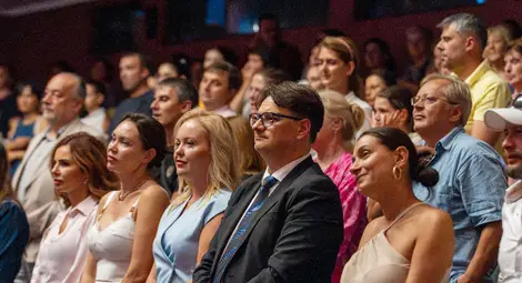 Кирил Ефремов на премиерата на "Гераците" в Русе: Не мога да си представя, че на 50 години ще съм на сцената, която обичам!