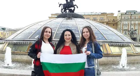 Злато и сребро спечелиха в Москва ученици от Математическата