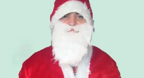 Болен Дядо Коледа помага на бедни и болни деца