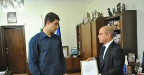 Студентът на годината с награда  от Общината