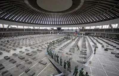 Полева болница в сградата на Белградския панаир вече приема пациенти