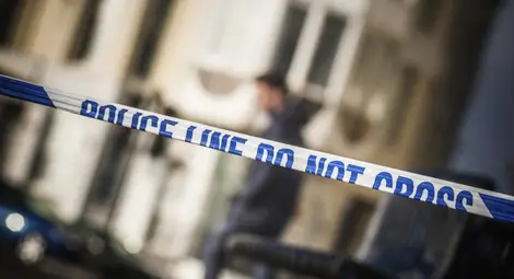 Огромен кратер се е отворил на мястото на взривилия се склад /репортаж от мястото на събитието/ Огромен кратер се е отворил на мястото на взривилия се склад /репортаж от мястото на събитието/