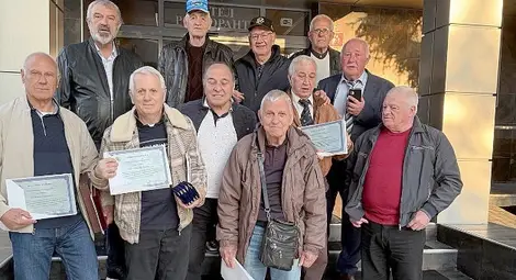 Валентин Симеонов даде вечеря за героите в мачовете с „Рома Валентин Симеонов даде вечеря за героите в мачовете с „Рома