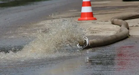Новият порой оставя Добрич да бедства - подробности