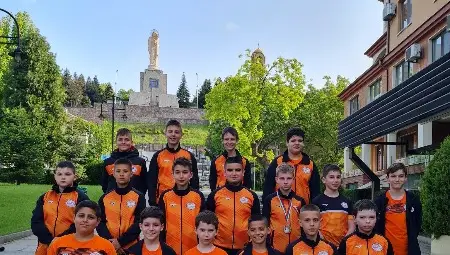 Щангистите на &bdquo;Русе&ldquo; с 25 медала за начало на държавното първенство