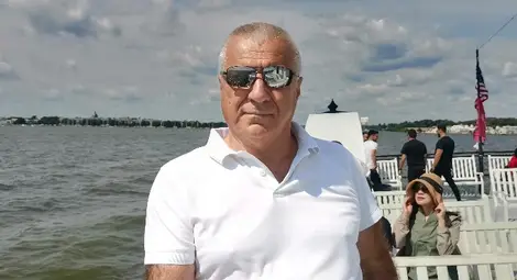 Милчо Йовчев гледа света отвисоко още от далечната 1985 година