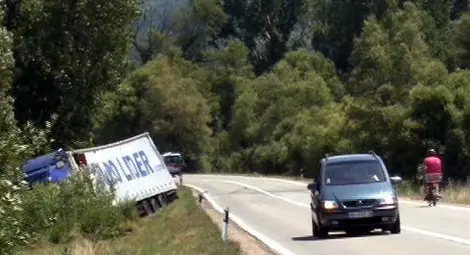 Тежка катастрофа в Сърбия, шестима българи пострадаха