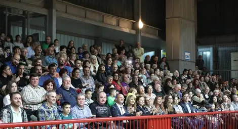 Над 16 000 лева събраха русенци на концерта за малката Лори