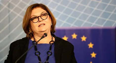 Адина ВЪЛЯН