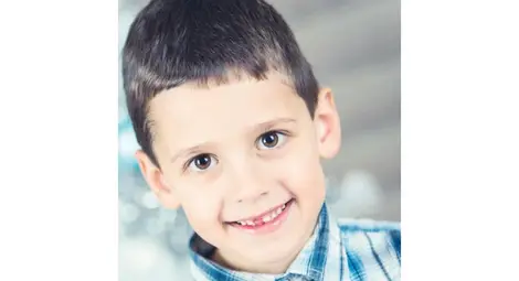 Благотворителен базар събира пари за 6-годишния Павел