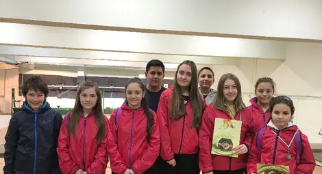 Младите стрелци с 4 медала от турнир във Варна