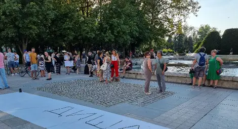 Обгазилата Русе баржа с 2400 тона въглища пламнала още на 8 юли