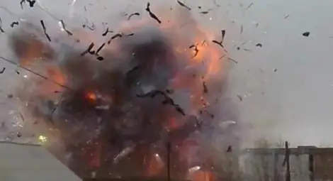 Атентат: Взрив и обезглавен труп във френска фабрика