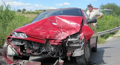 Четирима берат душа след челен удар на две коли