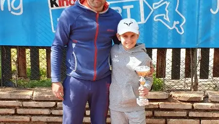 Митев-младши откри сезона със сребро