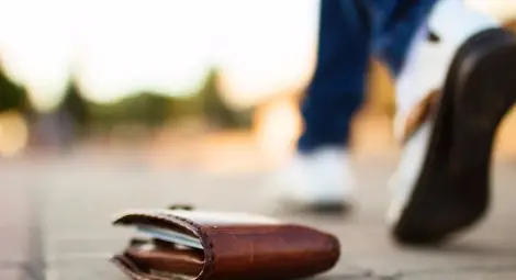 Полицията пази намерени пари, на кого са?