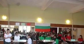 Отбори „Факел“, „Искра“, „Знаме“  показаха познания за будителите