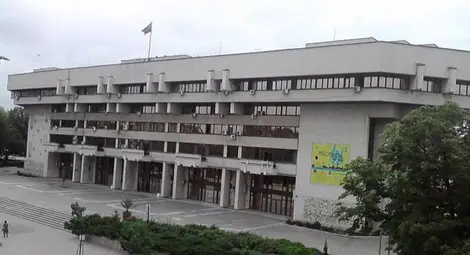 Информационният център в Областна администрация в Русе затворен заради служител с температура Информационният център в Областна администрация в Русе затворен заради служител с температура