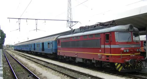 Ремонт на жп линията спира шуменския влак във Ветово