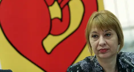 Подготвят се нови указания за осиновяване на деца