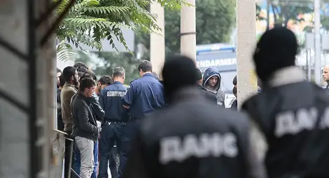 Акция срещу нелегалните имигранти около Женския пазар