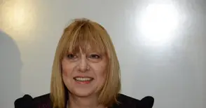 Проф. Анелия Клисарова: Децата не са монетки за касичките на училищата