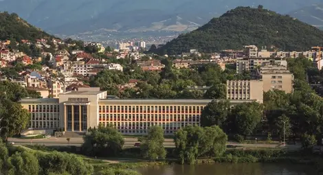 Четири отлични оценки на предварителните изпити в УХТ днес