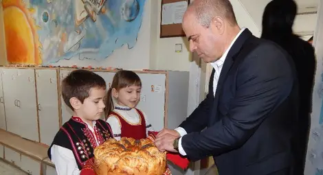 Детска градина &bdquo;Чучулига&ldquo; грейна обновена със 115 000 лева