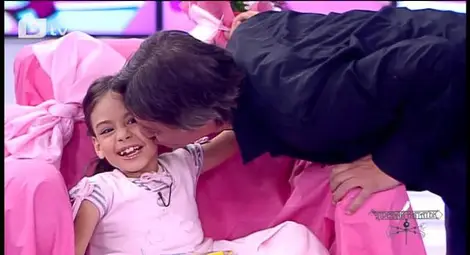 Мариян Вълев и Наталия Симеонова връщат усмивката на едно дете тази събота по bTV