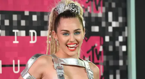 Кои са рекордите на Гинес за 2015 г. от шоубизнеса Кои са рекордите на Гинес за 2015 г. от шоубизнеса