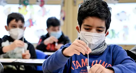 ЮНЕСКО: Затварянето на училища поради COVID-19 може да доведе до катастрофа