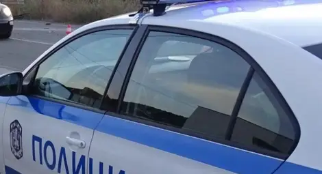 22-годишен с БМВ бил и плюл млад шофьор на кръстовище, защото му попречил на пътя