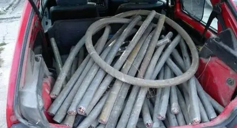 Хасковските полицаи спипаха 14 крадци на кабели Хасковските полицаи спипаха 14 крадци на кабели