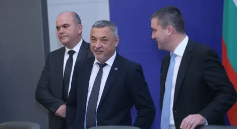 Валери Симеонов: Бюджетът за догодина е богата пица &bdquo;Калцоне&rdquo;