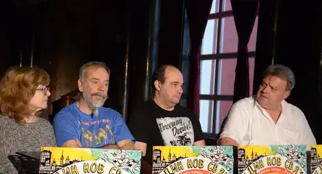 Отляво надясно: Росица и Илия Деведжиеви, Свилен Димитров и Иван Кюркчиев.                                  Снимка: Красимир СТОЯНОВ