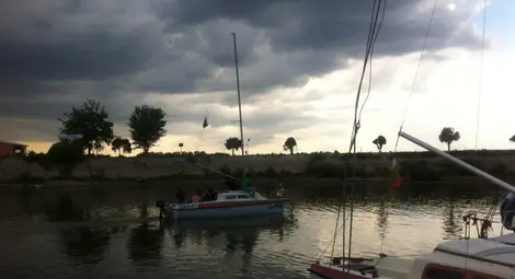 Буря завари Алекс и Мария Игнатова насред Дунав край Русе /видео/