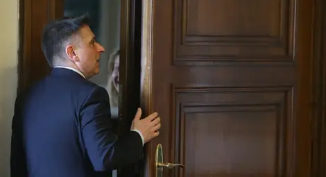 Единодушно парламентът отхвърли президентското вето за Изборния кодекс