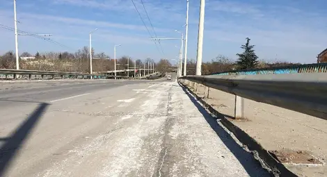 Улиците в Русе засипани със сол,  &bdquo;Нелсен&ldquo; обещава почистване до дни